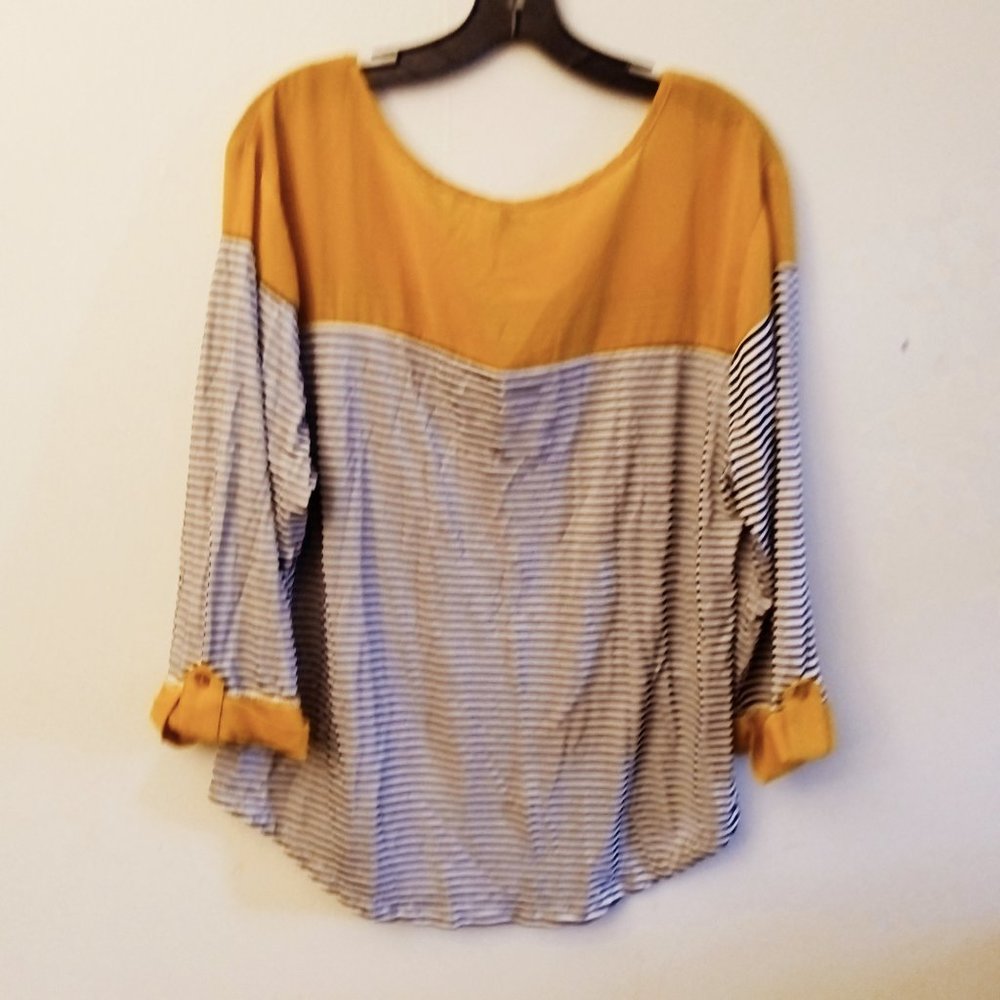 Shirt - Picture 2 of 2